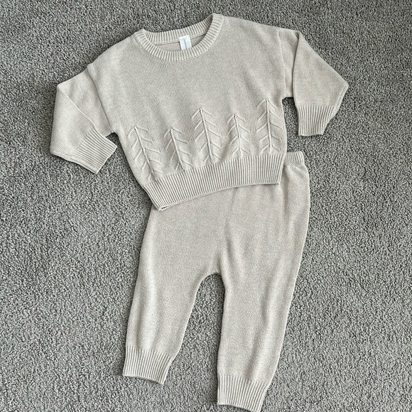 Gerber Other - Gerber Modern Moments Neutral Cozy Matching Set size 18 months